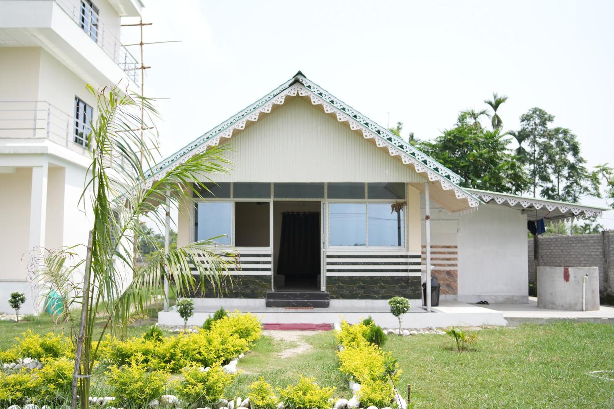 Queen Of Dooars Eco Resort Chālsa Buitenkant foto